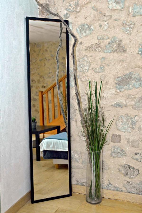 Malia - Chambres D'Hotes & Gite Barret-de-Lioure Екстер'єр фото