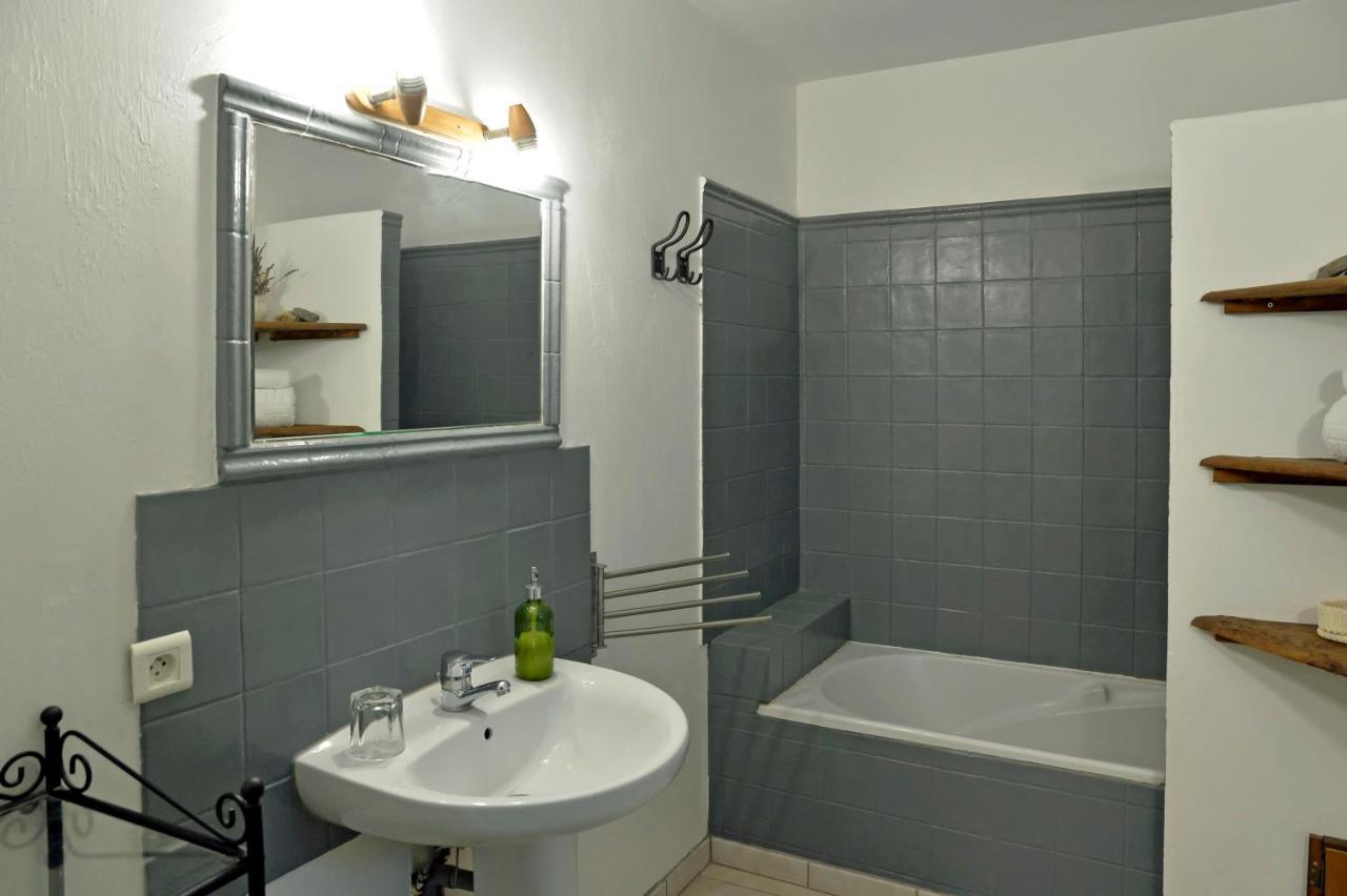 Malia - Chambres D'Hotes & Gite Barret-de-Lioure Екстер'єр фото