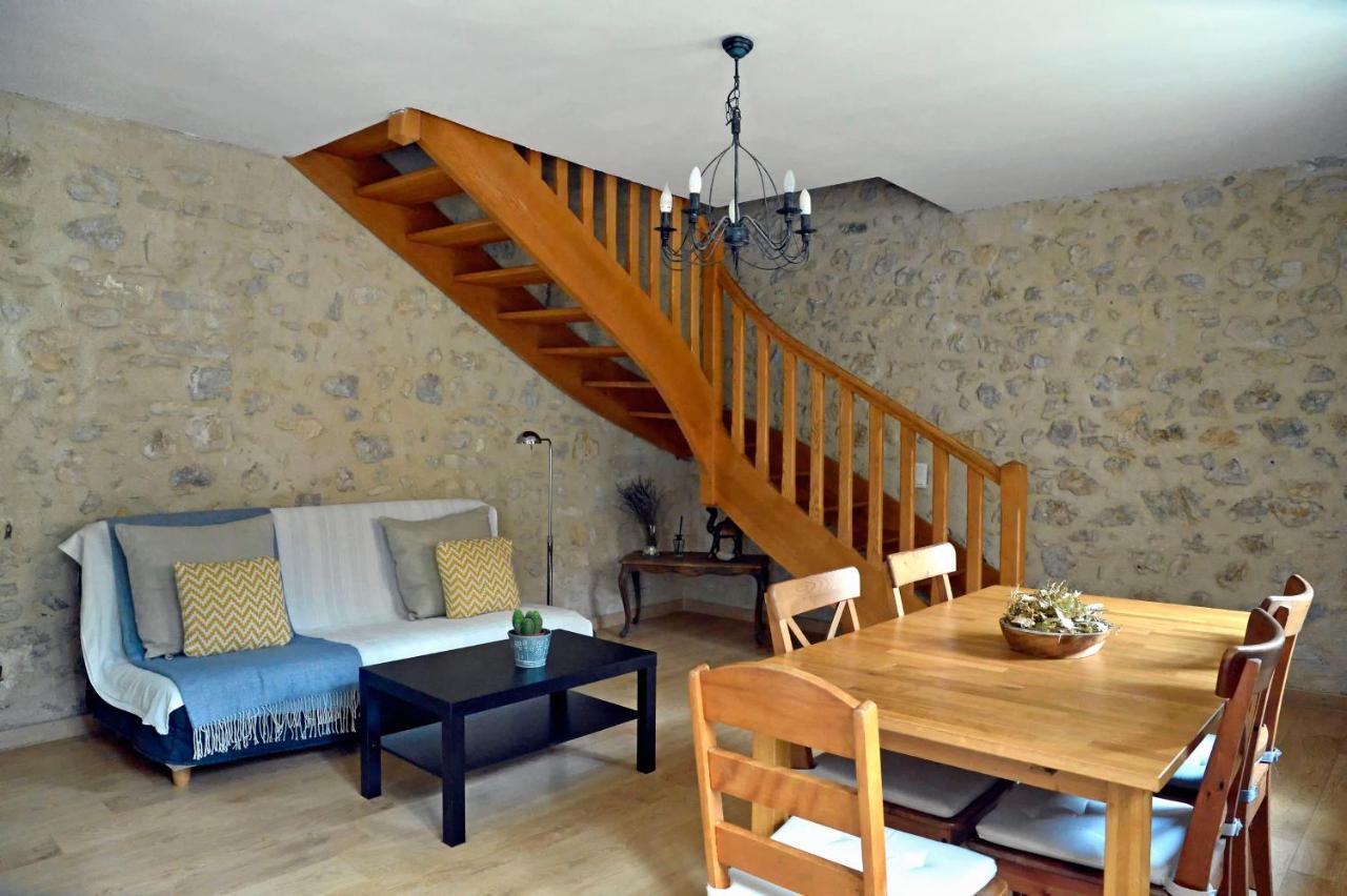 Malia - Chambres D'Hotes & Gite Barret-de-Lioure Екстер'єр фото