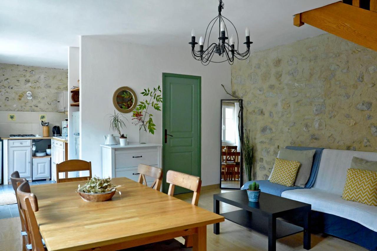Malia - Chambres D'Hotes & Gite Barret-de-Lioure Екстер'єр фото